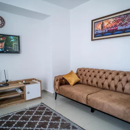 Beautiful Two-bedroom With Sea And Mountain Views Sel 8-5 *