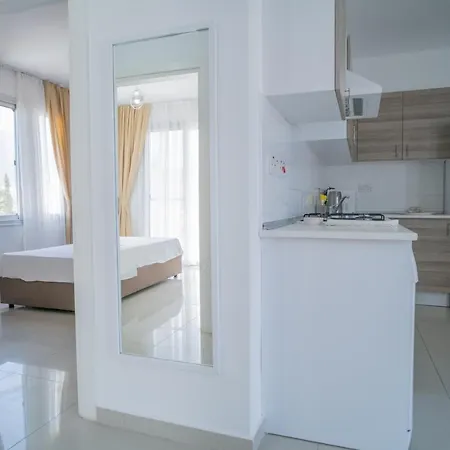 Daire Beautiful Two-bedroom With Sea And Mountain Views Sel 8-5 *