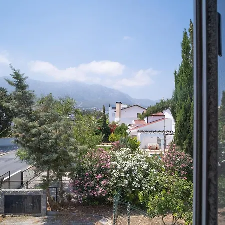 Beautiful Two-bedroom With Sea And Mountain Views Sel 8-5 Apartment
