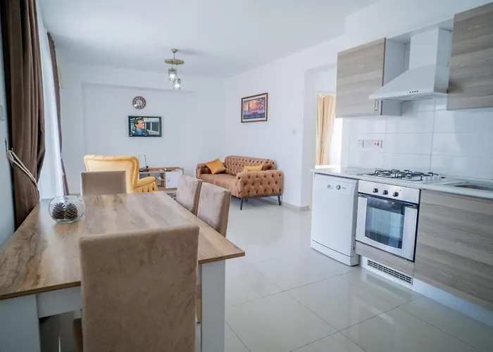 Apartmán Beautiful Two-bedroom With Sea And Mountain Views Sel 8-5