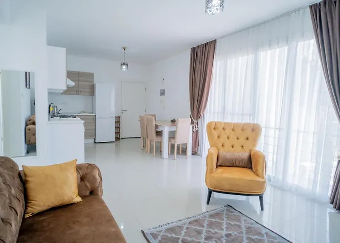 Beautiful Two-bedroom With Sea And Mountain Views Sel 8-5